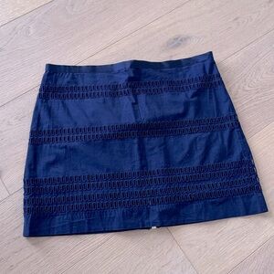 NWT Gap Navy Blue Mini Skirt with Eyelet Detailing – Size 2